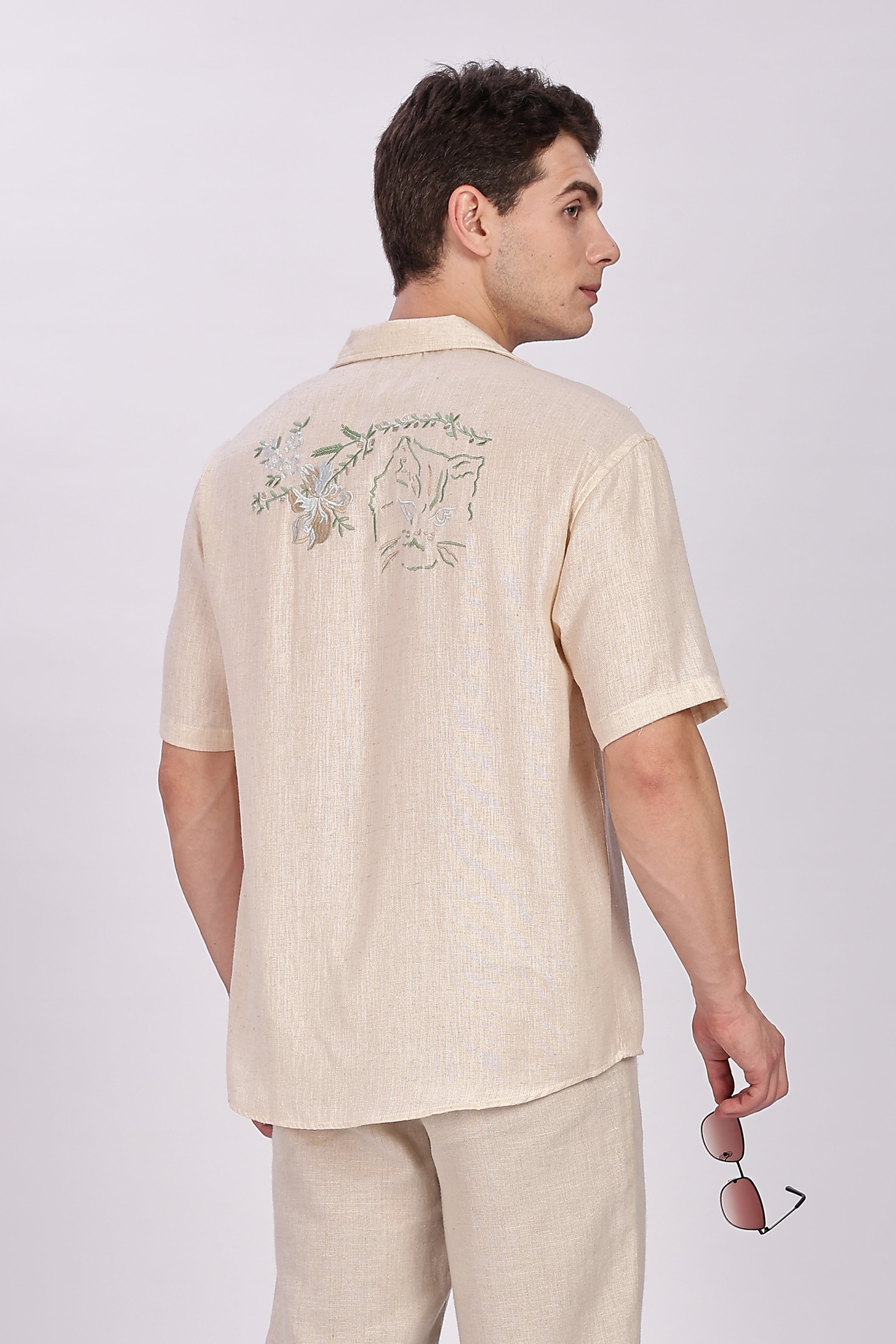 Slub Linen Cat Embroidery Shirt