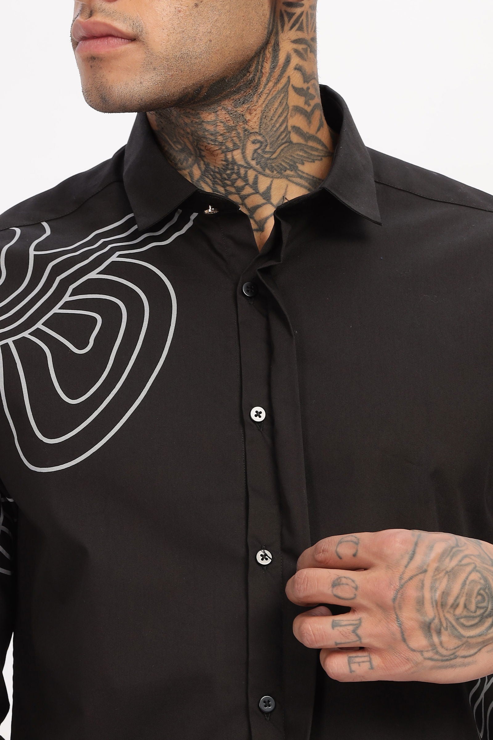 Organic Curves Black Shirt - Three Days