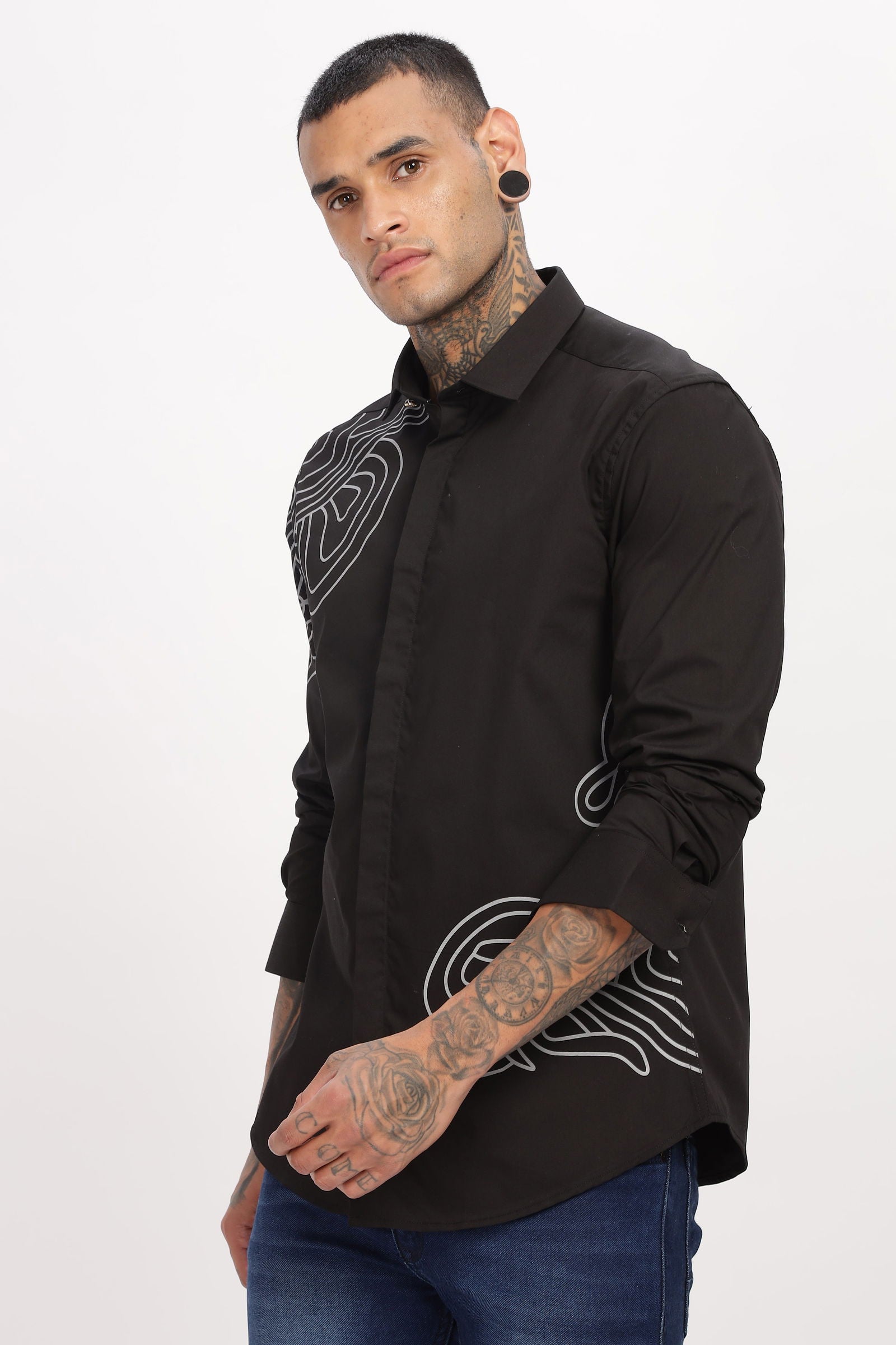 Organic Curves Black Shirt - Three Days