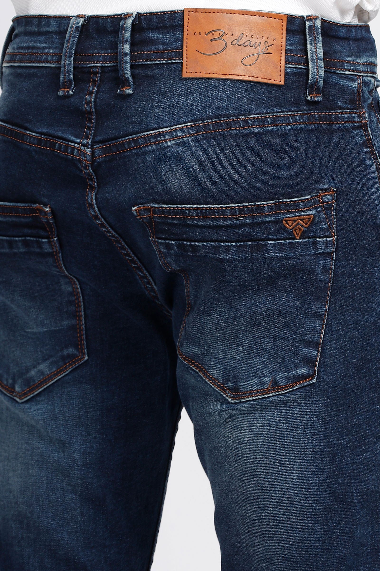 Tapered Trend Jeans - Three Days
