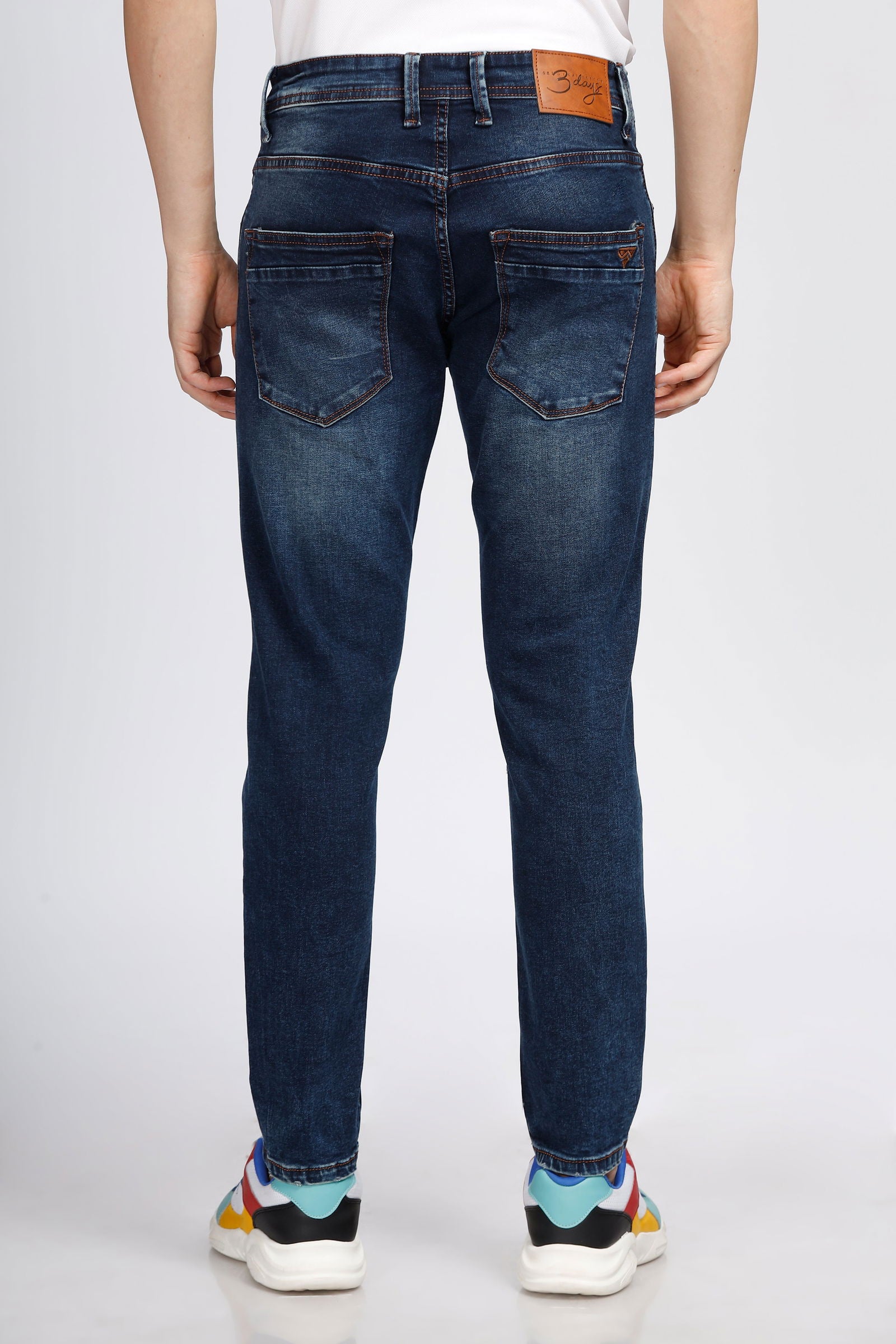 Tapered Trend Jeans - Three Days